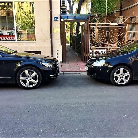 Elegance On A Budget - Rooms For Rent In Sofia Center Εξωτερικό φωτογραφία