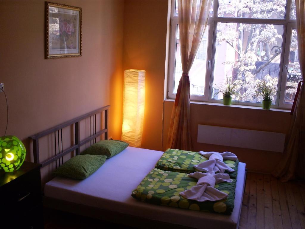 Elegance On A Budget - Rooms For Rent In Sofia Center Δωμάτιο φωτογραφία