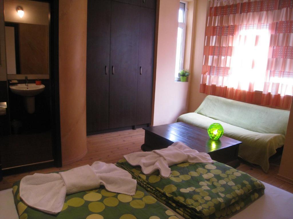 Elegance On A Budget - Rooms For Rent In Sofia Center Δωμάτιο φωτογραφία
