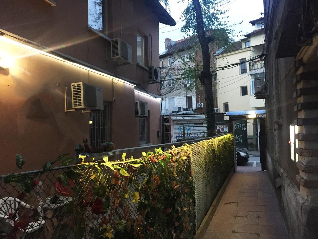 Elegance On A Budget - Rooms For Rent In Sofia Center Εξωτερικό φωτογραφία