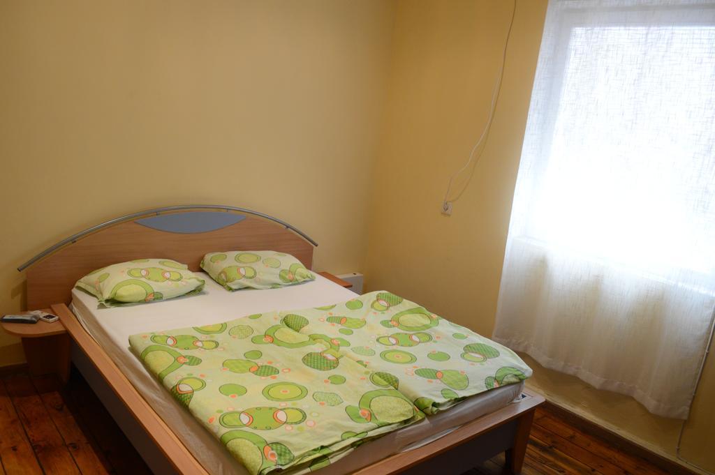 Elegance On A Budget - Rooms For Rent In Sofia Center Εξωτερικό φωτογραφία