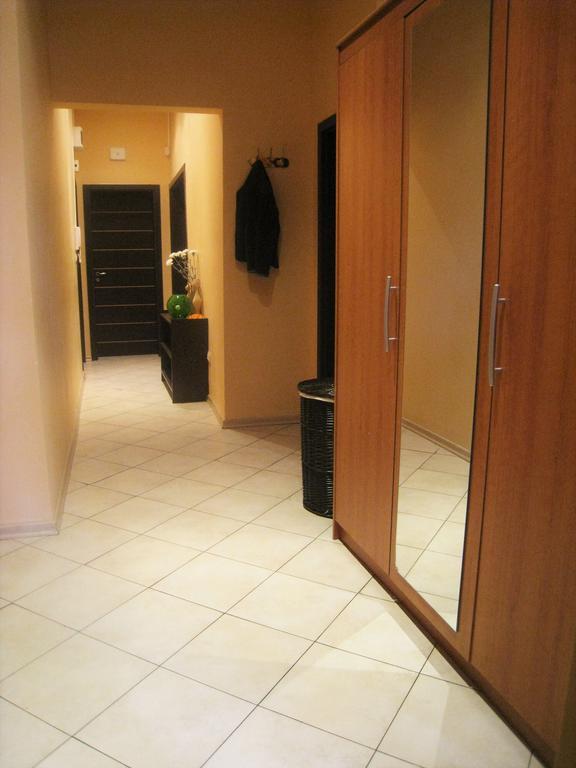Elegance On A Budget - Rooms For Rent In Sofia Center Εξωτερικό φωτογραφία