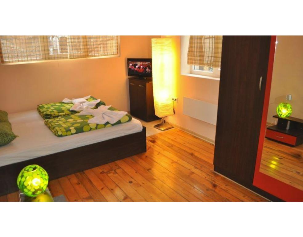 Elegance On A Budget - Rooms For Rent In Sofia Center Εξωτερικό φωτογραφία