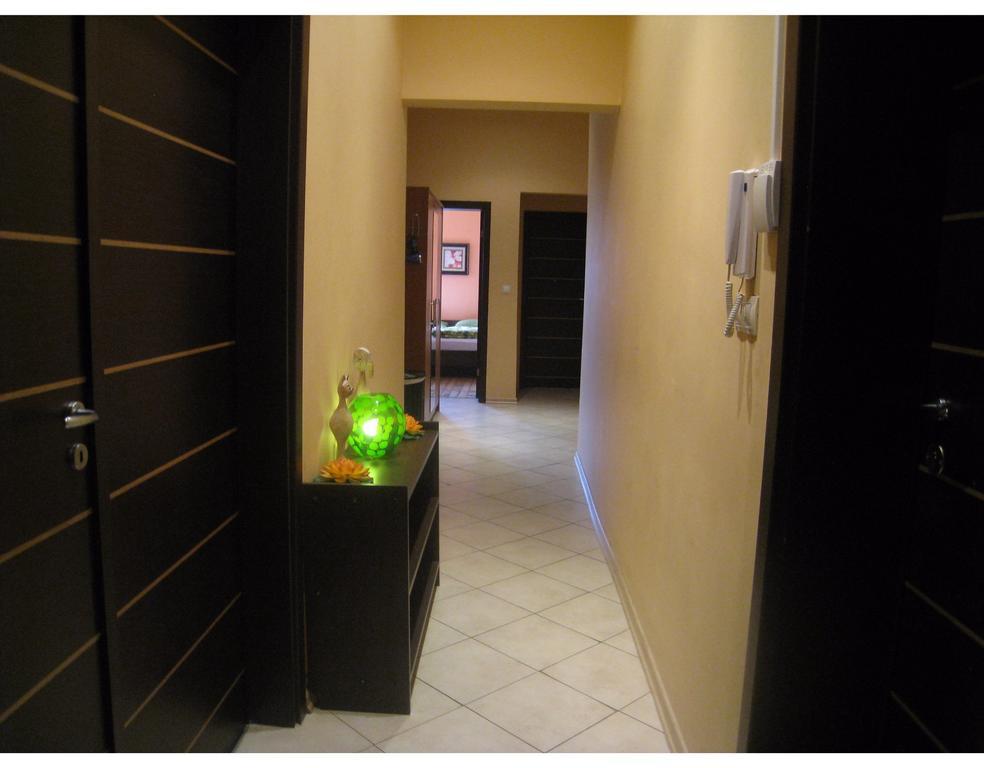 Elegance On A Budget - Rooms For Rent In Sofia Center Εξωτερικό φωτογραφία