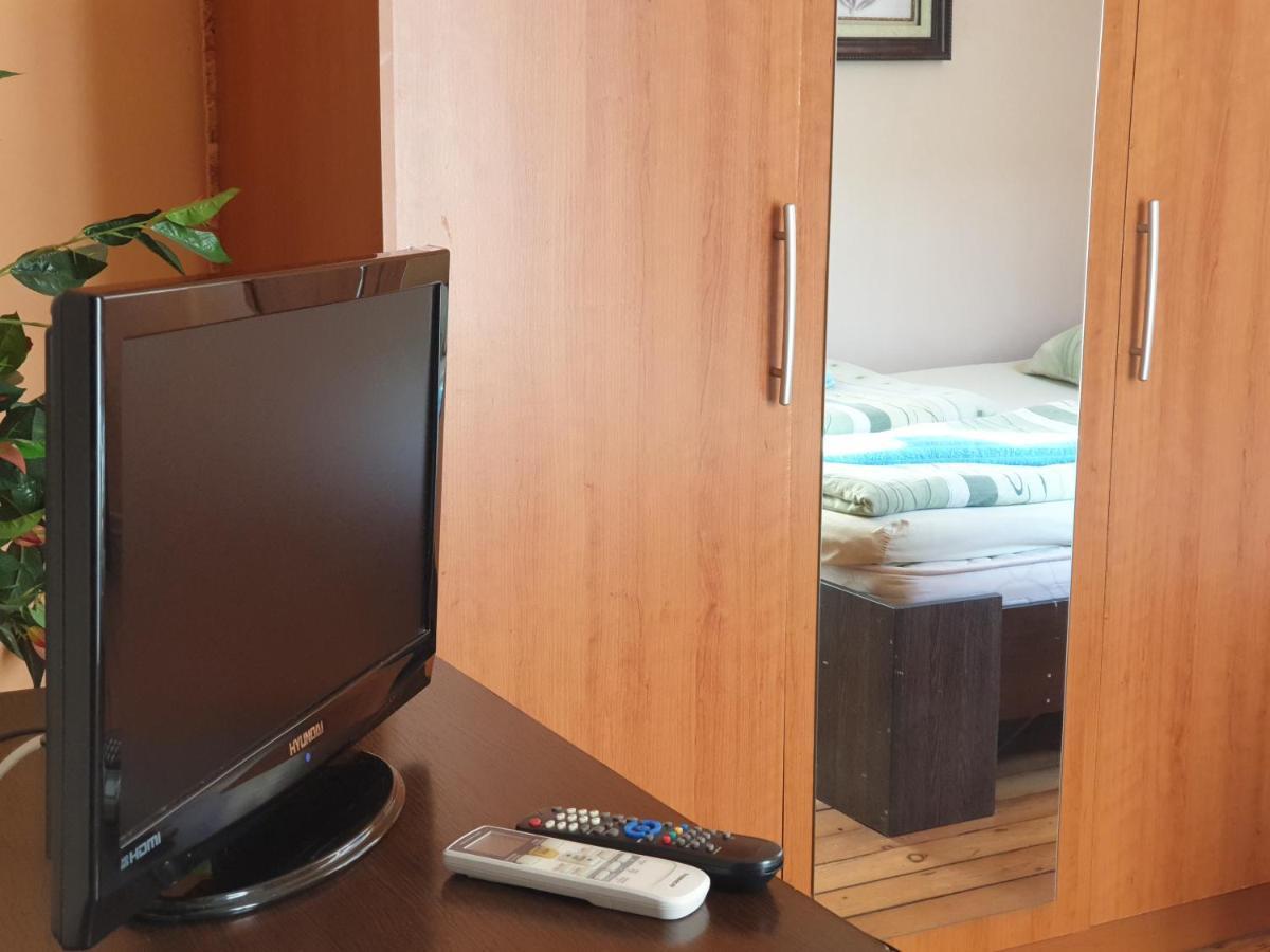 Elegance On A Budget - Rooms For Rent In Sofia Center Εξωτερικό φωτογραφία